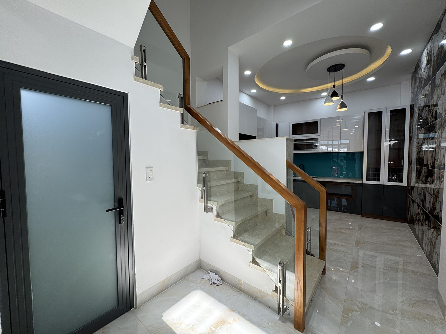 Nhà phố 3 lầu, mới 100% xe hơi đổ cách nhà 10m khu VIP Nguyễn Văn Đậu - Gần Phan Đăng Lưu